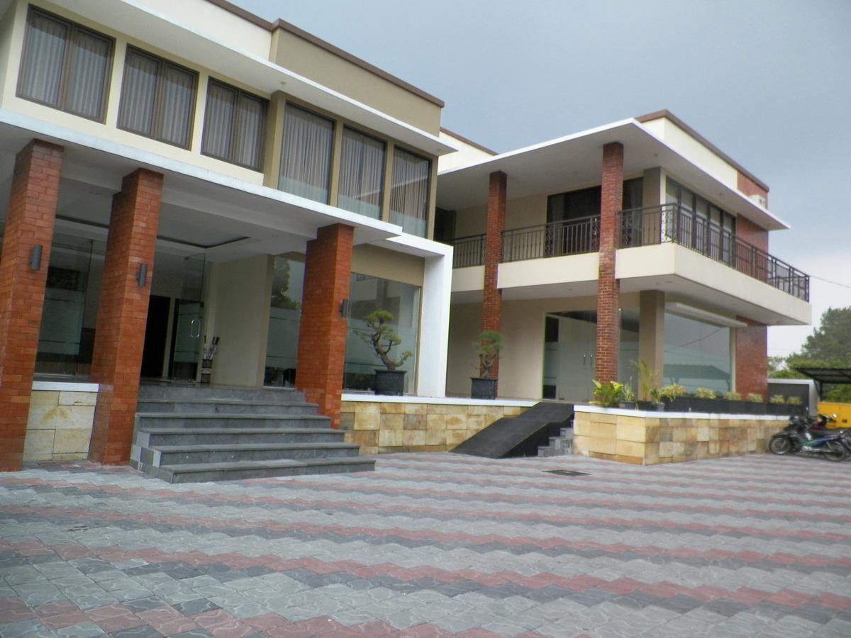 Akasa Hotel Kaliurang Exteriör bild